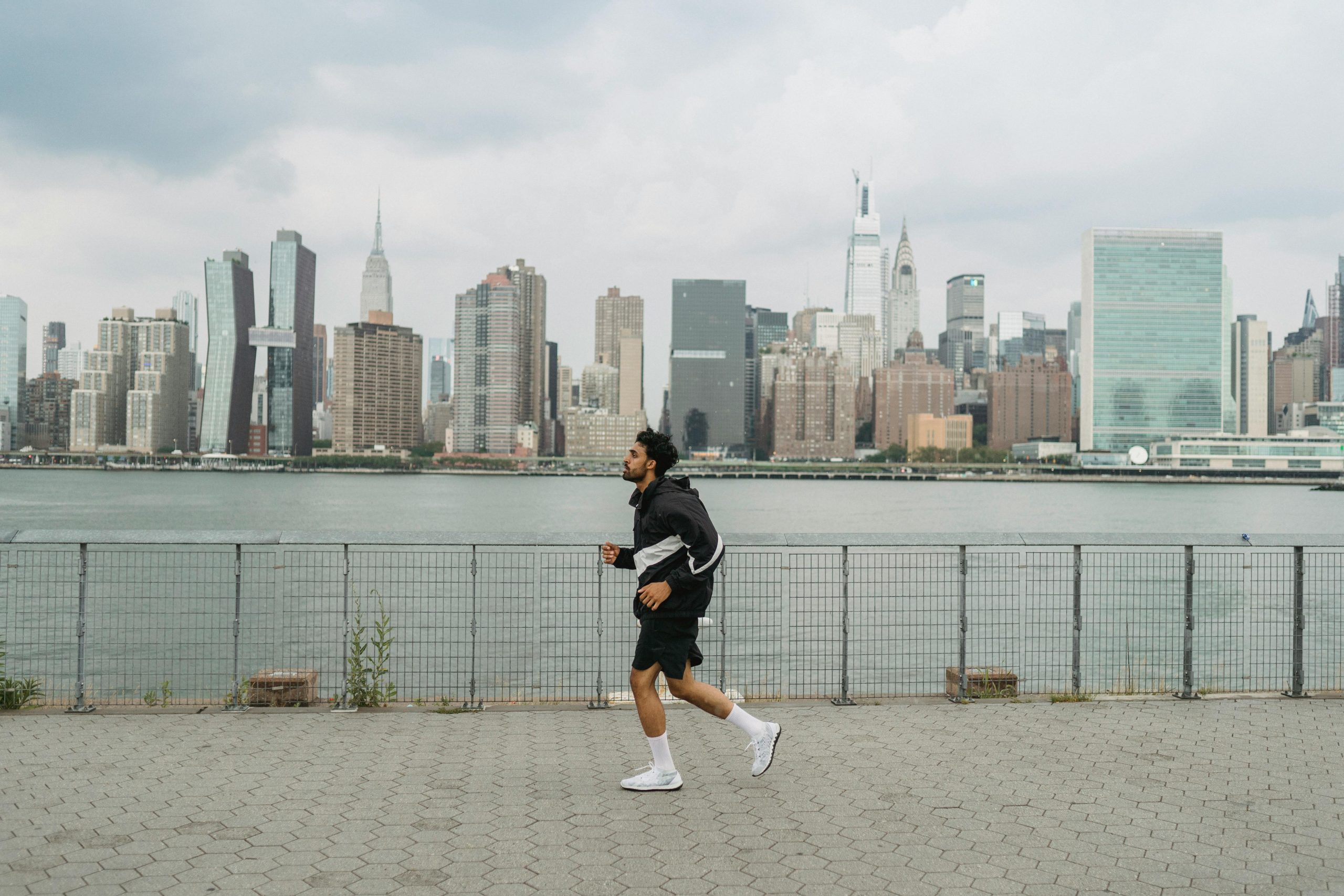 Mann joggt drei Kilometer und hält sich jetzt für Überlebenden einer Extremsport-Doku