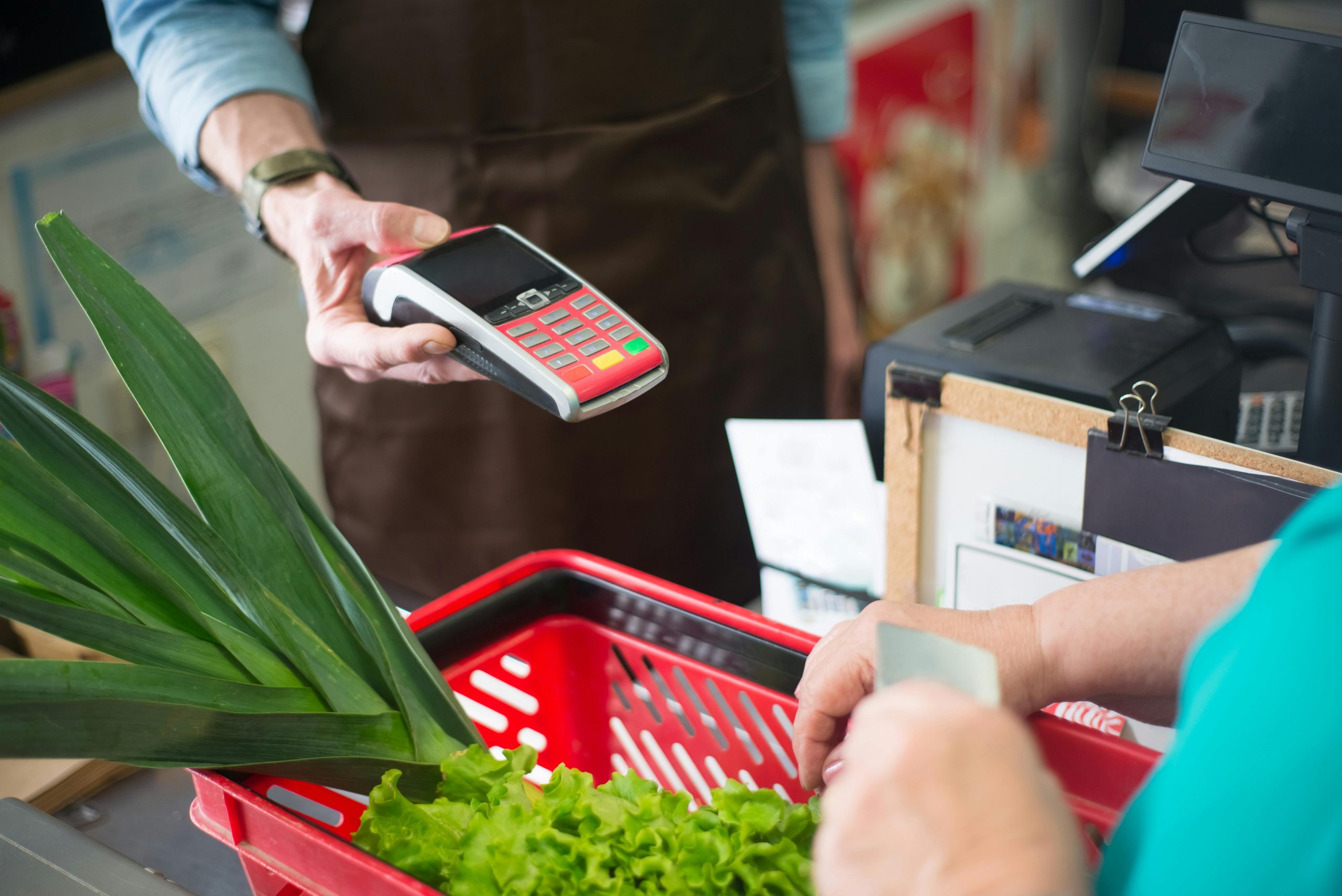 Deutscher Supermarkt testet revolutionäres Konzept: Kunden sollen Ware nicht selbst scannen