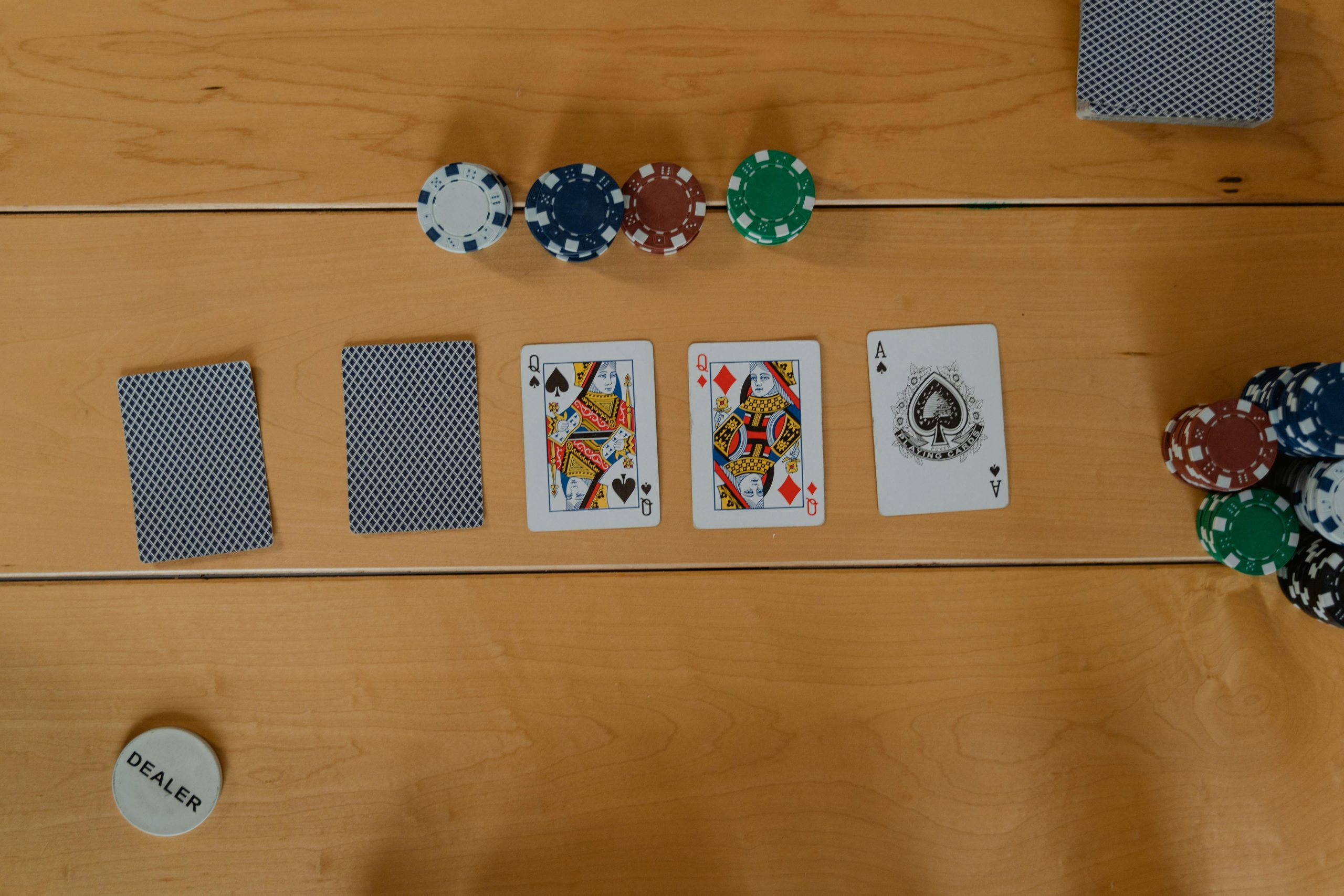 Pokerspieler verwirrt: ‚Volles Haus‘ entpuppt sich als Familienfeier ohne Dreier und Pärchen
